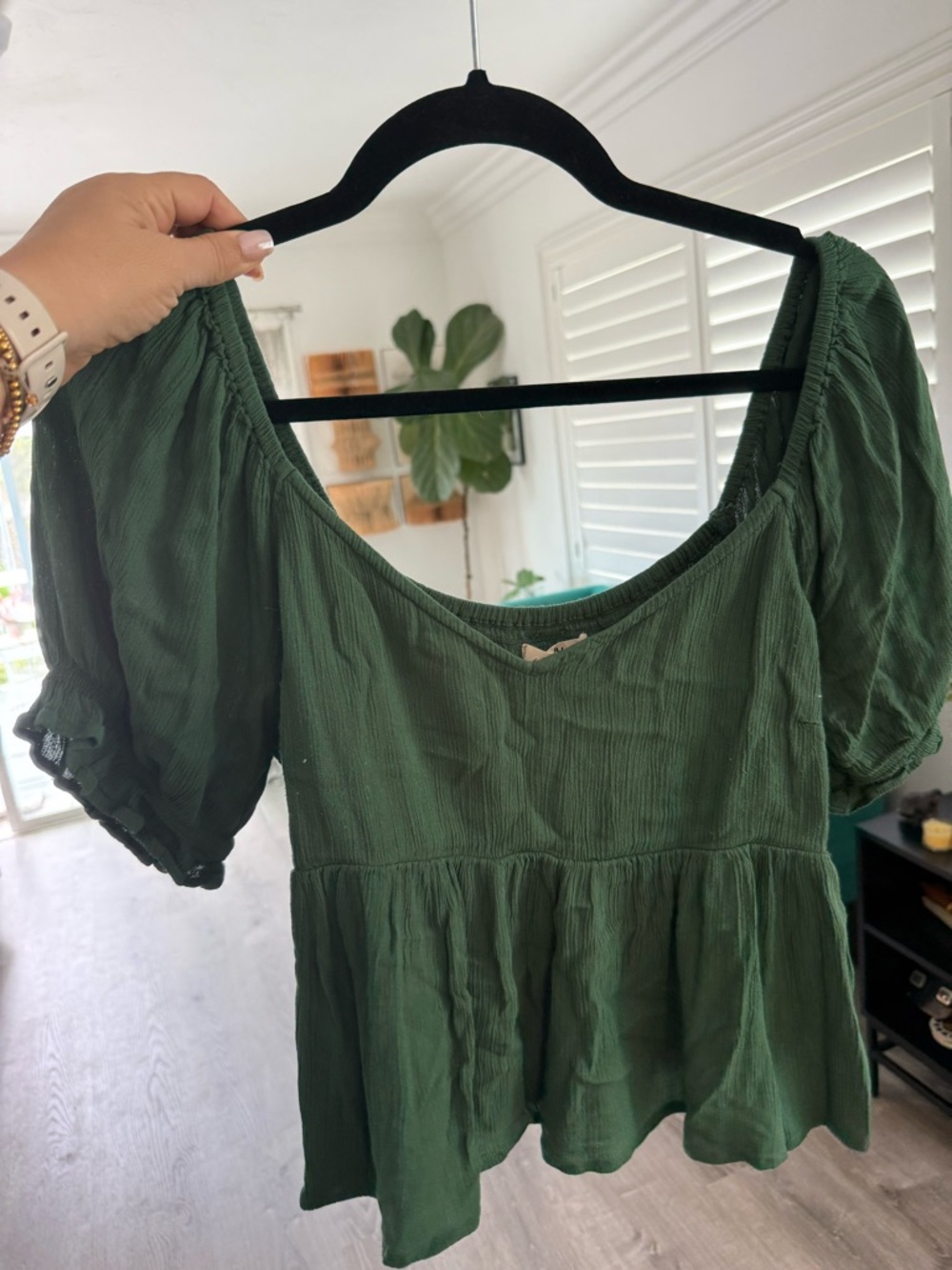 O’Neil Emerald Green Puff-Sleeve Peplum Blouse - Picture 5 of 6